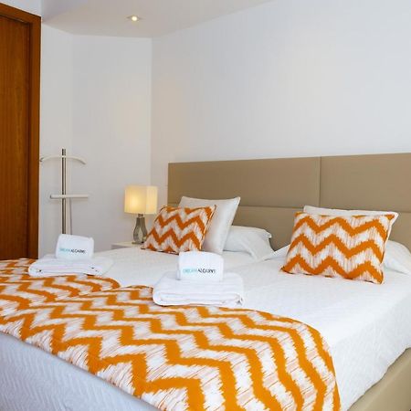 Luzbay Pool Apartments Luaran gambar