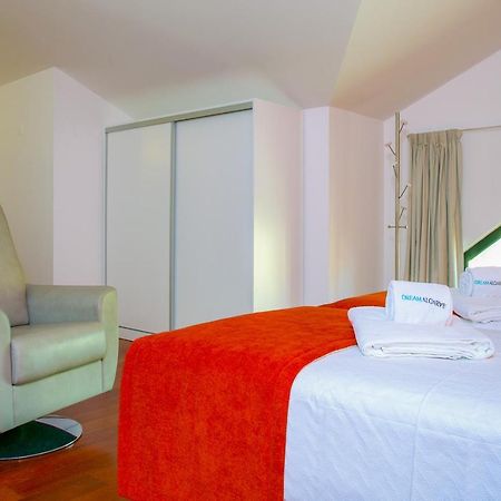 Luzbay Pool Apartments Luaran gambar