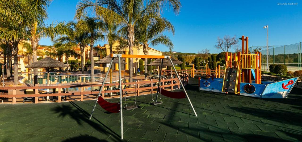 Luzbay Pool Apartments Luaran gambar